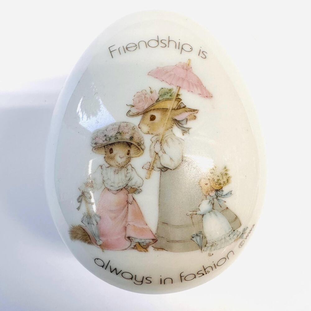 Vintage Porcelain Trinket Box Friendship is Always in Fashion Tiny Talk